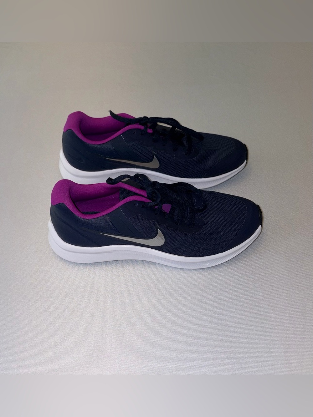 Nike 6.5Y shoes